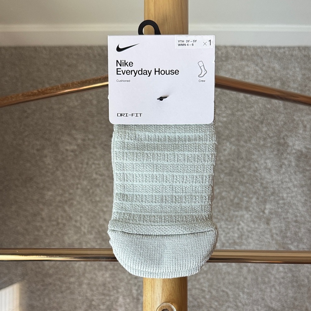 Nike Everyday House Dri-Fit Cushioned Crew Grip Socks - Size 3Y-5Y / 4W-6W